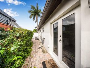 17931 NW 85th Ave, Hialeah FL 33015