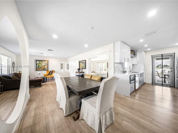 17931 NW 85th Ave, Hialeah FL 33015