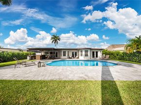 17931 NW 85th Ave, Hialeah FL 33015