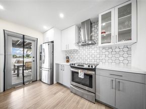17931 NW 85th Ave, Hialeah FL 33015
