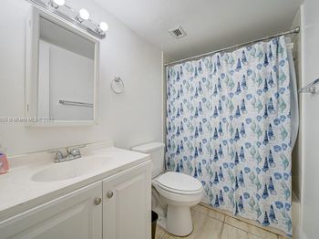 498 NW 165th St Rd