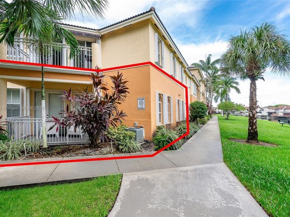 10012 NW 7th St 104, Miami FL 33172