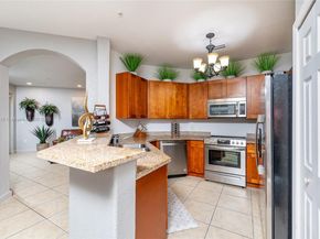 10012 NW 7th St 104, Miami FL 33172