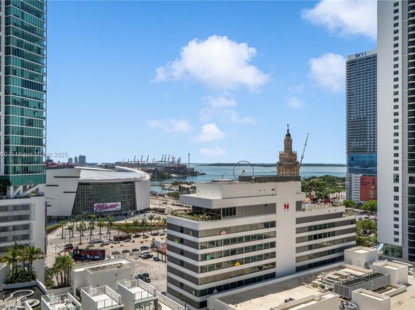 851 NE 1st Ave 1409, Miami FL 33132