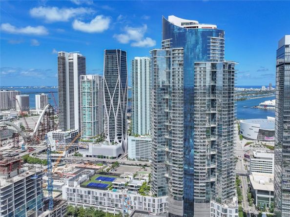 851 NE 1st Ave 1409, Miami FL 33132