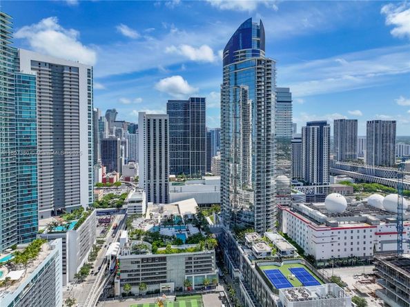 851 NE 1st Ave 1409, Miami FL 33132
