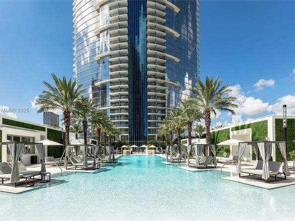 851 NE 1st Ave 1409, Miami FL 33132