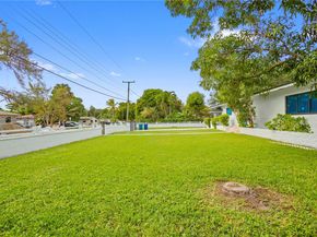 1445 NE 147th St, Miami FL 33161
