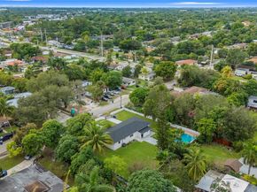 1445 NE 147th St, Miami FL 33161