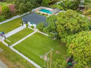 1445 NE 147th St, Miami FL 33161