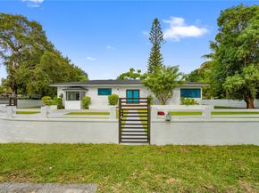 1445 NE 147th St, Miami FL 33161