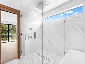 66 NW 50th St, Miami FL 33127