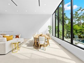 66 NW 50th St, Miami FL 33127