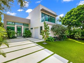 66 NW 50th St, Miami FL 33127