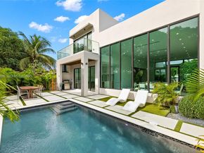 66 NW 50th St, Miami FL 33127