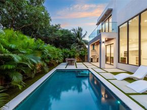 66 NW 50th St, Miami FL 33127