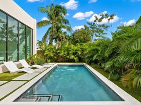 66 NW 50th St, Miami FL 33127