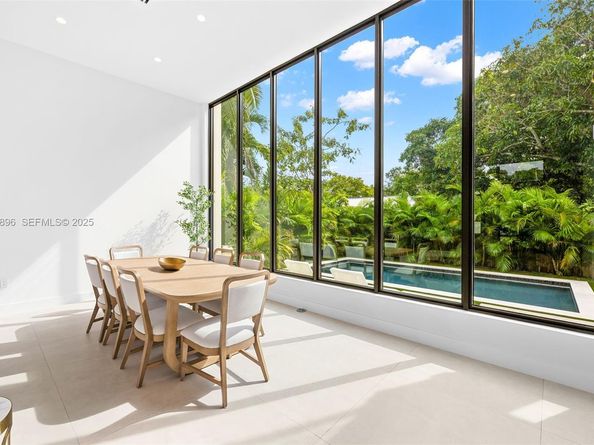 66 NW 50th St, Miami FL 33127