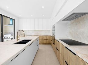 66 NW 50th St, Miami FL 33127