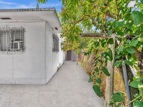 5800 NE 3rd Ave, Miami FL 33137