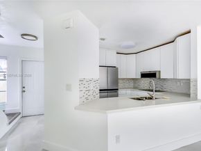 12909 SW 61 0, Miami FL 33183