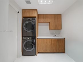 3535 Hiawatha Ave 403, Miami FL 33133