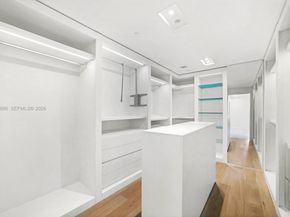 3535 Hiawatha Ave 403, Miami FL 33133