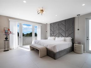 6203 N Laguna Path N, Miami Beach FL 33141