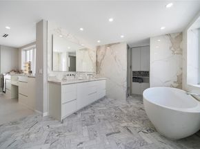 6203 N Laguna Path N, Miami Beach FL 33141