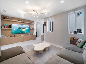 6203 N Laguna Path N, Miami Beach FL 33141