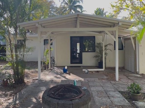 829 SW 4th Ct, Fort Lauderdale FL 33312
