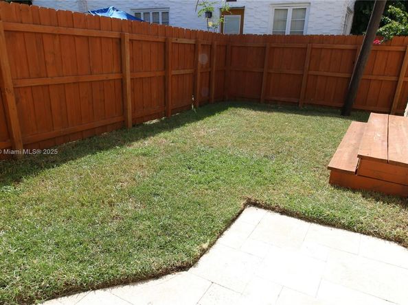 804 SE 10th St, Fort Lauderdale FL 33316