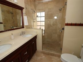 804 SE 10th St, Fort Lauderdale FL 33316