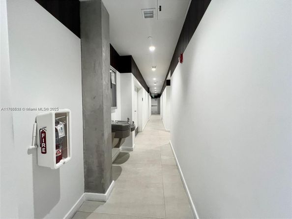 13800 Highland Dr 601, North Miami Beach FL 33181