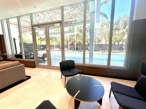 13800 Highland Dr 601, North Miami Beach FL 33181
