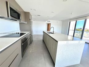 13800 Highland Dr 601, North Miami Beach FL 33181