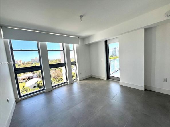 13800 Highland Dr 601, North Miami Beach FL 33181