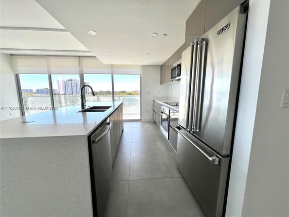 13800 Highland Dr 601, North Miami Beach FL 33181