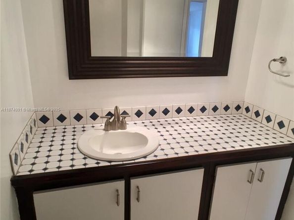 1025 Alton Rd 507, Miami Beach FL 33139