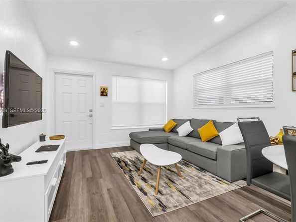 272 NW 31st ave, Fort Lauderdale FL 33311