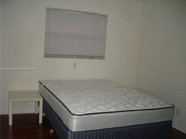 3200 NW 5th Ter 8, Pompano Beach FL 33064