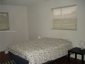 3200 NW 5th Ter 8, Pompano Beach FL 33064