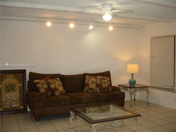 3200 NW 5th Ter 8, Pompano Beach FL 33064