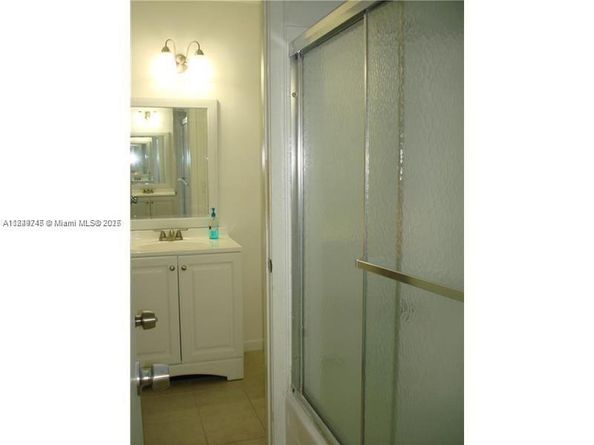 3200 NW 5th Ter 8, Pompano Beach FL 33064