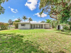 981 NE 152nd St, Miami FL 33162