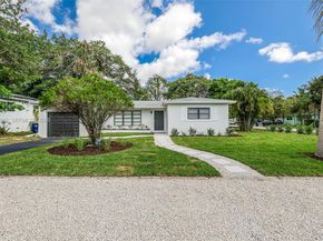 981 NE 152nd St, Miami FL 33162