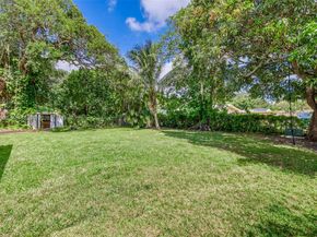 981 NE 152nd St, Miami FL 33162