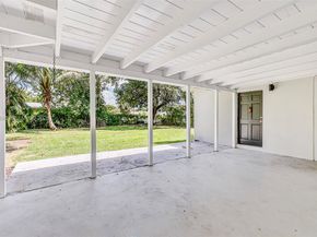 981 NE 152nd St, Miami FL 33162