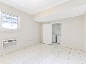 981 NE 152nd St, Miami FL 33162