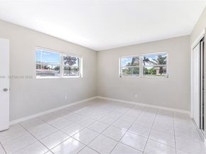 981 NE 152nd St, Miami FL 33162
